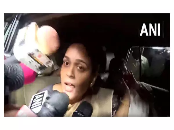 दीपाली दास ने पिता की हत्या की सीबीआई जांच की मांग की, CM Majhi को पत्र लिखा दीपाली दास ने पिता की हत्या की सीबीआई जांच की मांग की, CM Majhi को पत्र लिखा