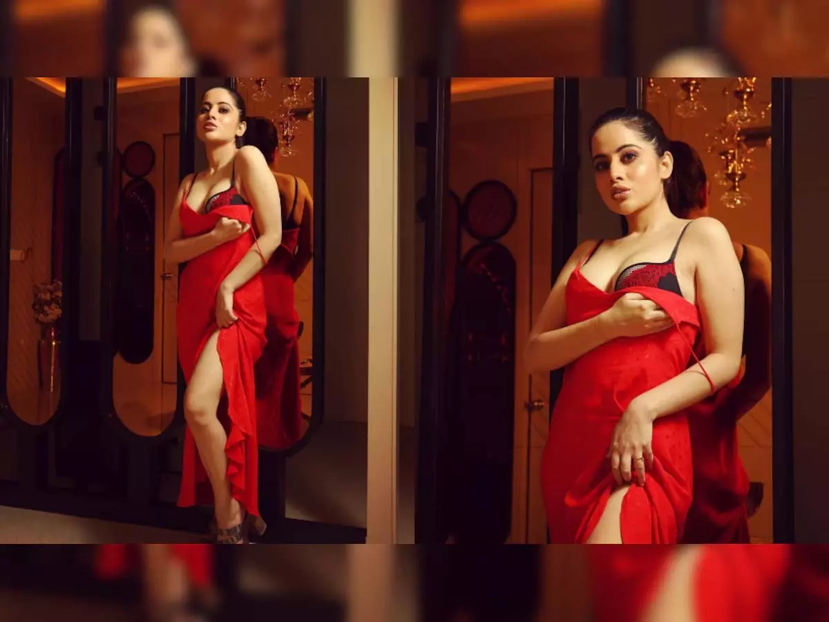 Urfi Javed का नया लुक, सोशल मीडिया पर मचाई धूम Urfi Javed का नया लुक, सोशल मीडिया पर मचाई धूम