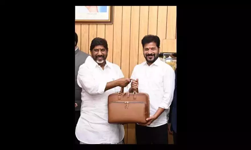Telangana में 25 साल बाद यथार्थवादी बजट Telangana में 25 साल बाद यथार्थवादी बजट