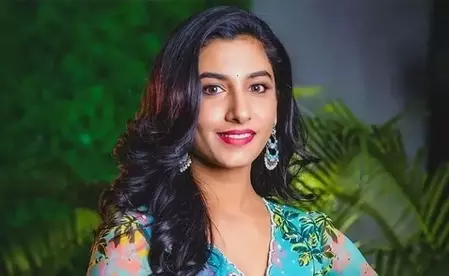 सट्टेबाजी ऐप प्रमोशन मामले में Vishnu Priya पुलिस के सामने पेश हुईं सट्टेबाजी ऐप प्रमोशन मामले में Vishnu Priya पुलिस के सामने पेश हुईं