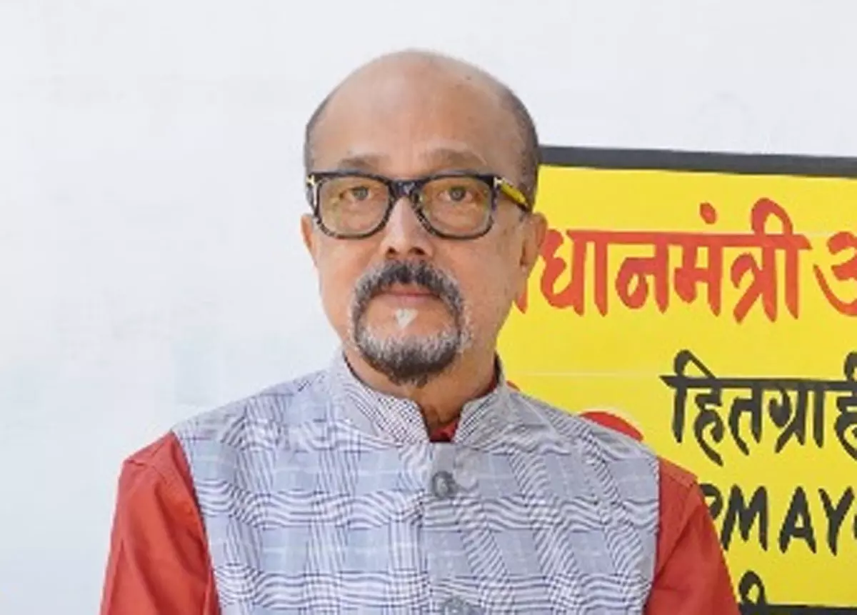 राज्यपाल डेका ने शहीद DRG जवान को दी श्रद्धांजलि राज्यपाल डेका ने शहीद DRG जवान को दी श्रद्धांजलि