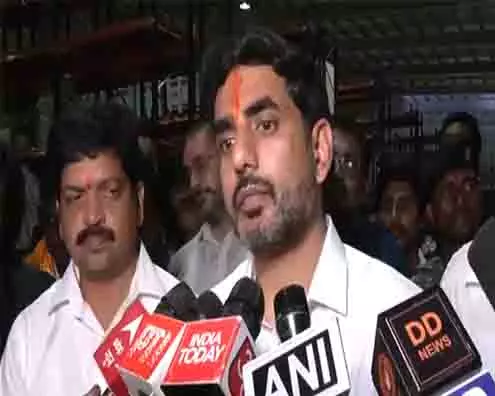 मंत्री नारा लोकेश ने रुशिकोंडा शीशमहल को लेकर पूर्व YSRCP सरकार की आलोचना की मंत्री नारा लोकेश ने रुशिकोंडा शीशमहल को लेकर पूर्व YSRCP सरकार की आलोचना की