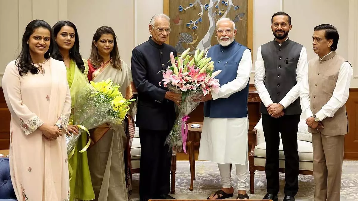 Maharashtra: वरिष्ठ कांग्रेस नेता शिवराज पाटिल ने दिल्ली में प्रधानमंत्री मोदी से मुलाकात की Maharashtra: वरिष्ठ कांग्रेस नेता शिवराज पाटिल ने दिल्ली में प्रधानमंत्री मोदी से मुलाकात की