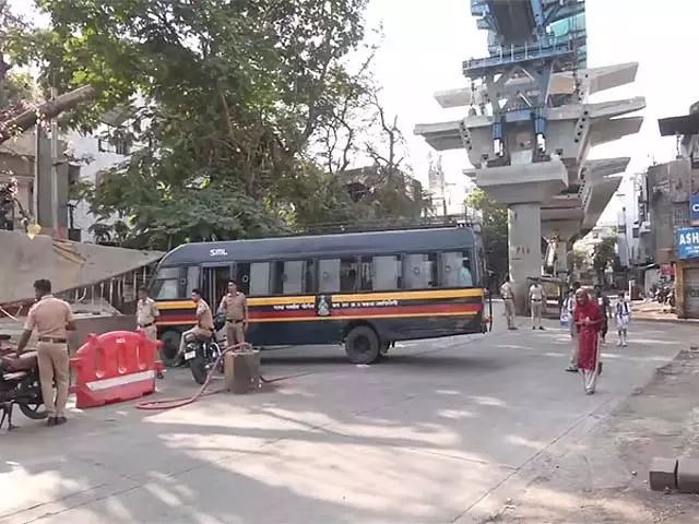हिंसा प्रभावित Nagpur के कुछ इलाकों में कर्फ्यू में ढील हिंसा प्रभावित Nagpur के कुछ इलाकों में कर्फ्यू में ढील