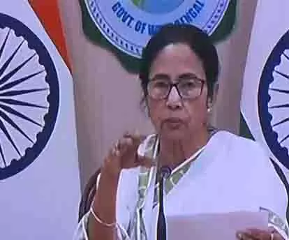 RG Kar अस्पताल के प्रदर्शनकारी नेता डॉ. सुवर्ण गोस्वामी का दार्जिलिंग तबादला RG Kar अस्पताल के प्रदर्शनकारी नेता डॉ. सुवर्ण गोस्वामी का दार्जिलिंग तबादला