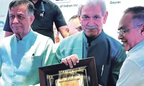 LG Sinha  बिजनेस लीडर्स से वैश्विक बाजार से जुड़े ग्रामीण उद्यम बनाने का आग्रह किया