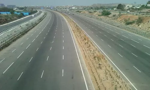 कैबिनेट ने जेएनपीए पोर्ट तक हाई-स्पीड लिंक के लिए 4,500 करोड़ रुपये के 6-लेन हाईवे को मंजूरी दी कैबिनेट ने जेएनपीए पोर्ट तक हाई-स्पीड लिंक के लिए 4,500 करोड़ रुपये के 6-लेन हाईवे को मंजूरी दी