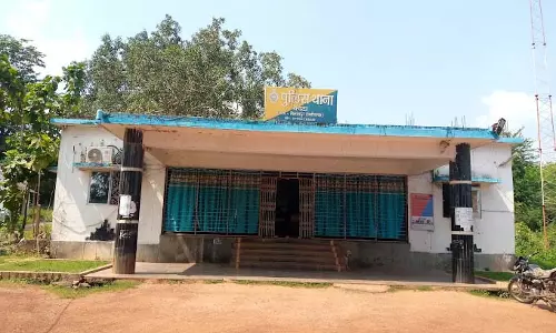 पति के तलाक मांगने पर प्रेमी के पास पहुंची महिला, वहां हुई मारपीट पति के तलाक मांगने पर प्रेमी के पास पहुंची महिला, वहां हुई मारपीट