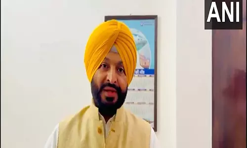 केंद्रीय मंत्री बिट्टू ने किसानों की हिरासत को लेकर Punjab CM पर निशाना साधा