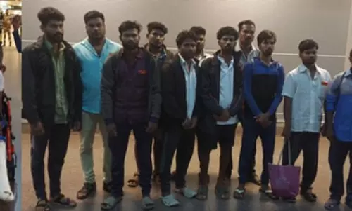 कराईकल क्षेत्र के 13 मछुआरे श्रीलंका की जेल से रिहा होकर चेन्नई एयरपोर्ट पहुंचे