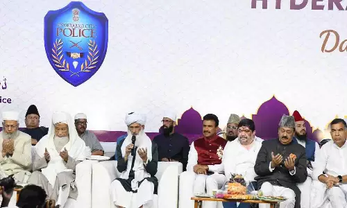 Hyderabad पुलिस ने चौमहल्ला पैलेस में भव्य इफ्तार का आयोजन किया