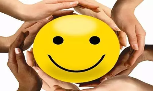 Happy Life : खुश रहने के आसान तरीके, जो चेहरे पर ला देंगे मुस्कान