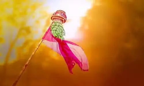 Gudi Padwa 2025: हिंदू नववर्ष को गुड़ी पड़वा क्यों कहते हैं? घर के सामने क्यों बांधी जाती है गुड़ी Gudi Padwa 2025: हिंदू नववर्ष को गुड़ी पड़वा क्यों कहते हैं? घर के सामने क्यों बांधी जाती है गुड़ी
