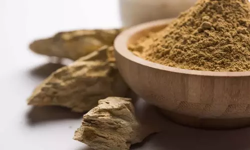 त्वचा के लिए 5 घरेलू मुल्तानी मिट्टी के फेस पैक