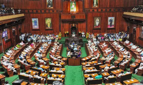 Karnataka: विधानसभा में वक्फ विधेयक में संशोधन का विरोध करने वाले प्रस्ताव सहित तीन प्रस्ताव पारित Karnataka: विधानसभा में वक्फ विधेयक में संशोधन का विरोध करने वाले प्रस्ताव सहित तीन प्रस्ताव पारित