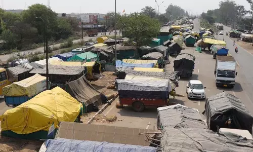 Delhi:हरियाणा पुलिस ने शंभू-अम्बाला रोड से बैरिकेड हटाए Delhi:हरियाणा पुलिस ने शंभू-अम्बाला रोड से बैरिकेड हटाए