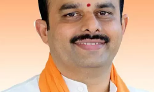 क्या सरकार खुद हनीट्रैप फैक्ट्री चलाती है: सुनील कुमार ने पूछा क्या सरकार खुद हनीट्रैप फैक्ट्री चलाती है: सुनील कुमार ने पूछा