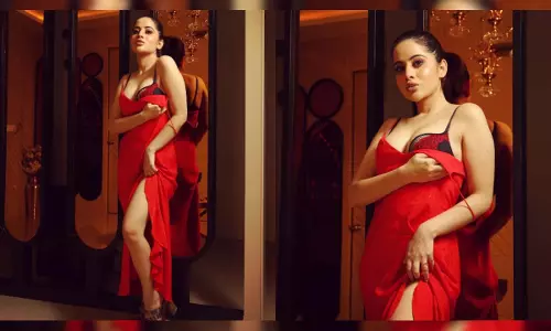 Urfi Javed का नया लुक, सोशल मीडिया पर मचाई धूम