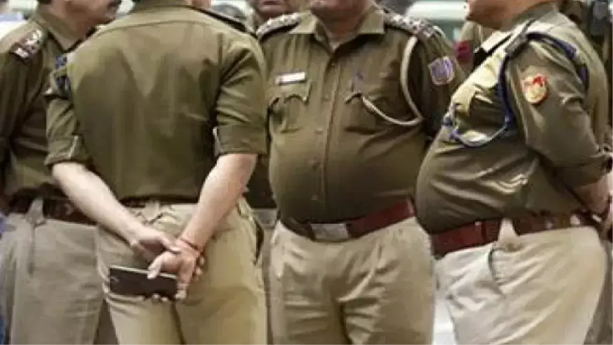 Hanumangarh: पुलिस ने बुजुर्ग महिला से ठगी करने वाले गिरोह का भंडाफोड़ किया
