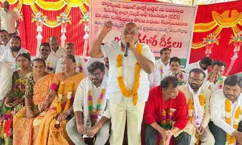 पूर्व मंत्री जोगु रमन्ना ने Adilabad में सीमेंट कॉरपोरेशन ऑफ इंडिया के पुनरुद्धार के लिए लड़ने की कसम खाई