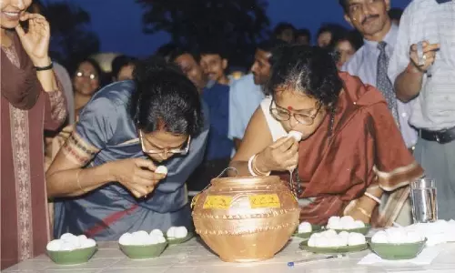 Editor: बंगाल को स्वीडन से सीखना चाहिए कि मिठाई के प्रति अपने प्रेम को कैसे बढ़ाया जाए