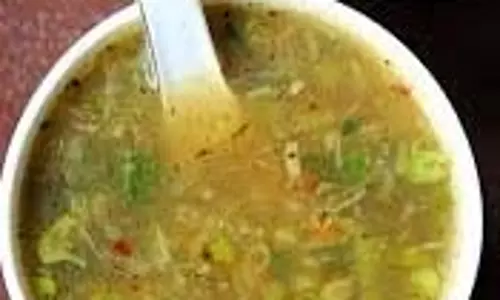 ब्राउन राइस और तोरी सूप ट्राई करे