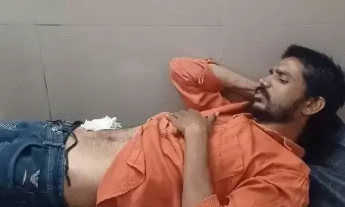 पेट दर्द से पीड़ित युवक ने ऐसी हरकत कर डाली...देखकर डॉक्टर भी हैरत में पड़ गए पेट दर्द से पीड़ित युवक ने ऐसी हरकत कर डाली...देखकर डॉक्टर भी हैरत में पड़ गए