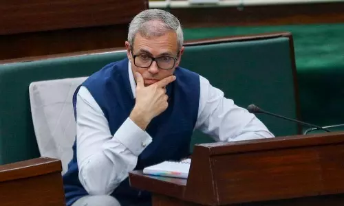 J&K Minister: उर्वरकों, कीटनाशकों को मानक परीक्षण के बाद ही मंजूरी दी जाएगी J&K Minister: उर्वरकों, कीटनाशकों को मानक परीक्षण के बाद ही मंजूरी दी जाएगी