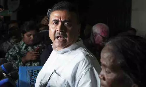 सुवेंदु अधिकारी की कार में तोड़फोड़ को लेकर BJP ने पूरे बंगाल में विरोध प्रदर्शन किया सुवेंदु अधिकारी की कार में तोड़फोड़ को लेकर BJP ने पूरे बंगाल में विरोध प्रदर्शन किया