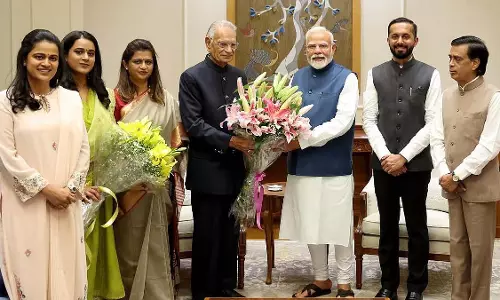 Maharashtra: वरिष्ठ कांग्रेस नेता शिवराज पाटिल ने दिल्ली में प्रधानमंत्री मोदी से मुलाकात की