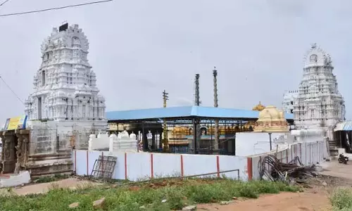 Andhra: हुंडी में रखे गहनों के बंडल की चोरी Andhra: हुंडी में रखे गहनों के बंडल की चोरी