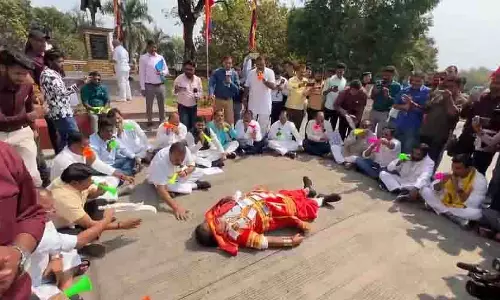 MP में सोई हुई भाजपा सरकार को जगाने के लिए कांग्रेस ने कुंभकरण विरोध प्रदर्शन किया