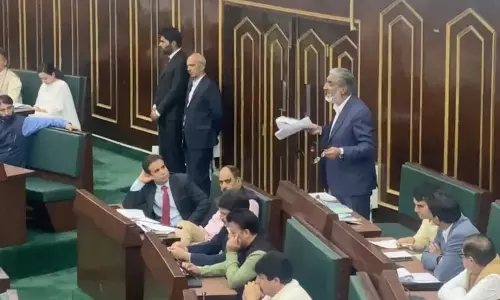 विधायक ने ग्रेटर Kashmir अखबार को विज्ञापन देने से रोकने पर सवाल उठाया विधायक ने ग्रेटर Kashmir अखबार को विज्ञापन देने से रोकने पर सवाल उठाया