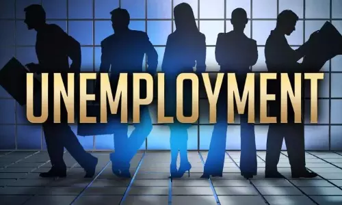 Govt: जम्मू-कश्मीर की बेरोजगारी दर 6.1% पर पहुंची