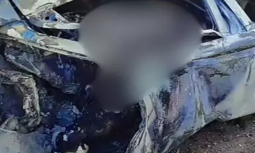 नेशनल हाईवे पर कार व बोलेरो की भिड़ंत, दो लोग जिंदा जले