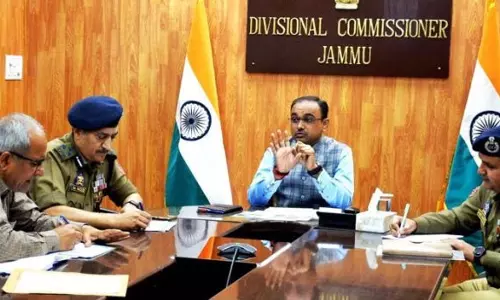 मंडलायुक्त ने Ramban में सड़क निर्माण की स्थिति-राष्ट्रीय राजमार्ग पर यातायात की स्थिति की समीक्षा की
