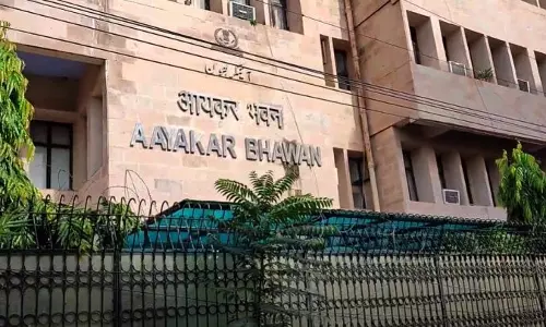 आयकर विभाग ने फर्जी रिफंड दावों को लेकर Jammu-पंजाब में 10 स्थानों पर छापेमारी की