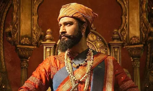 फिल्म छावा की पायरेटेड कॉपी प्रसारित करने के आरोप में अज्ञात व्यक्ति के खिलाफ एफआईआर