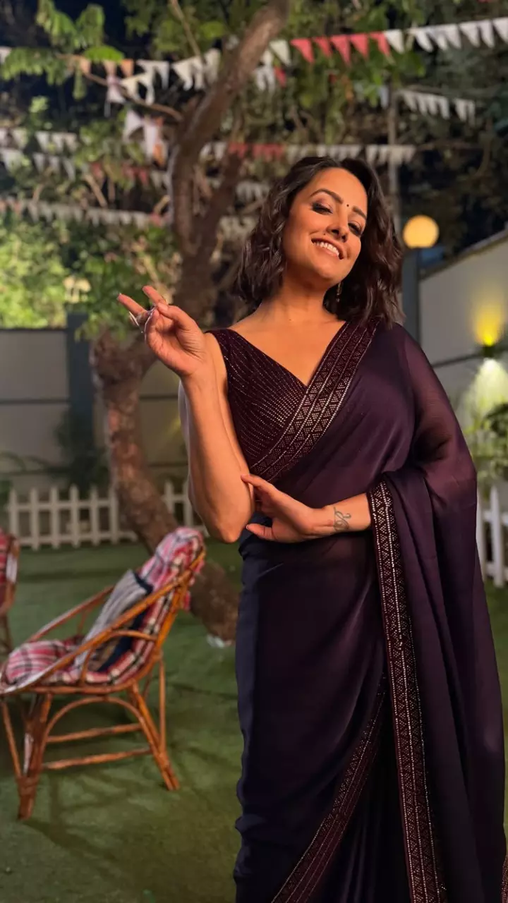 अनिता हस्सनंदनी साड़ी में नजर आई