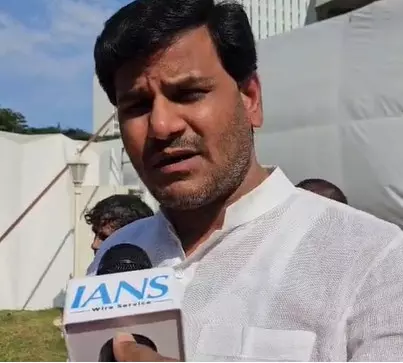 फडणवीस सरकार में दिशा सालियान के पिता को न्याय मिलेगा : रवि राणा फडणवीस सरकार में दिशा सालियान के पिता को न्याय मिलेगा : रवि राणा