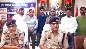 संक्षिप्त मुठभेड़ के बाद तीन अंतरराज्यीय अपराधी पुलिस के शिकंजे में संक्षिप्त मुठभेड़ के बाद तीन अंतरराज्यीय अपराधी पुलिस के शिकंजे में