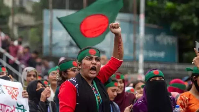 Big News : बांग्लादेशियों पर प्रशासन की बड़ी कार्रवाई Big News : बांग्लादेशियों पर प्रशासन की बड़ी कार्रवाई