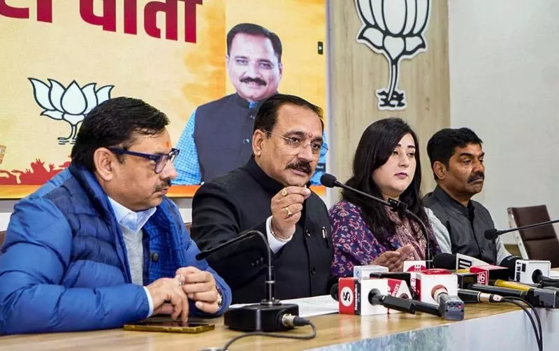 Delhi BJP 1000 रुपये देने का वादा कर महिलाओं को धोखा देने का आरोप लगाया Delhi BJP 1000 रुपये देने का वादा कर महिलाओं को धोखा देने का आरोप लगाया
