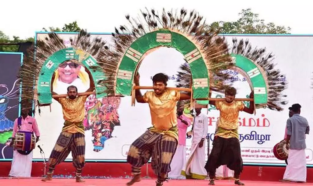 Tamil Nadu : 22 और 23 मार्च को संगमम नम्मा उरु उत्सव के लिए कला समूहों का चयन किया गया Tamil Nadu : 22 और 23 मार्च को संगमम नम्मा उरु उत्सव के लिए कला समूहों का चयन किया गया