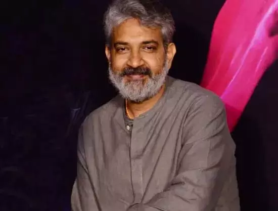पर्यटकों को देवमाली के गौरव को बनाए रखना चाहिए: निर्देशक राजामौली पर्यटकों को देवमाली के गौरव को बनाए रखना चाहिए: निर्देशक राजामौली