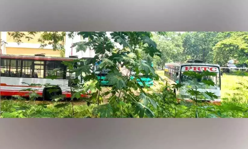 माहे में बसें सेवा में हैं; लेकिन जीवन भर के लिए नही माहे में बसें सेवा में हैं; लेकिन जीवन भर के लिए नही