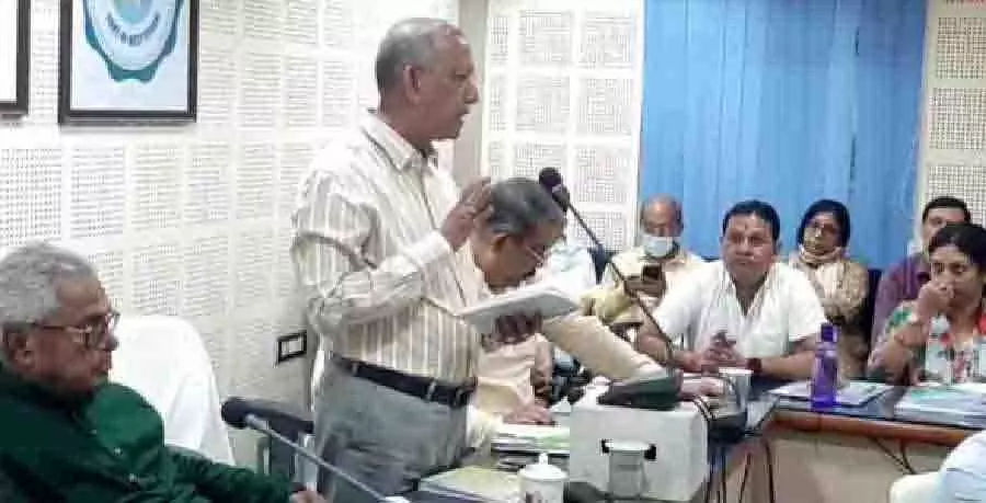 Siliguri नगर निगम ने संशय के बीच 685 करोड़ रुपये का वार्षिक बजट पारित किया Siliguri नगर निगम ने संशय के बीच 685 करोड़ रुपये का वार्षिक बजट पारित किया