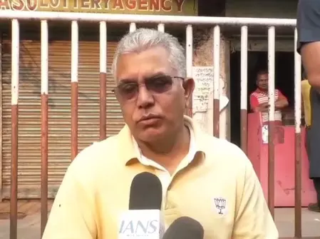 बिल पास होते ही वक्फ बोर्ड की अवैध गतिविधियों पर रोक लगेगी : दिलीप घोष बिल पास होते ही वक्फ बोर्ड की अवैध गतिविधियों पर रोक लगेगी : दिलीप घोष