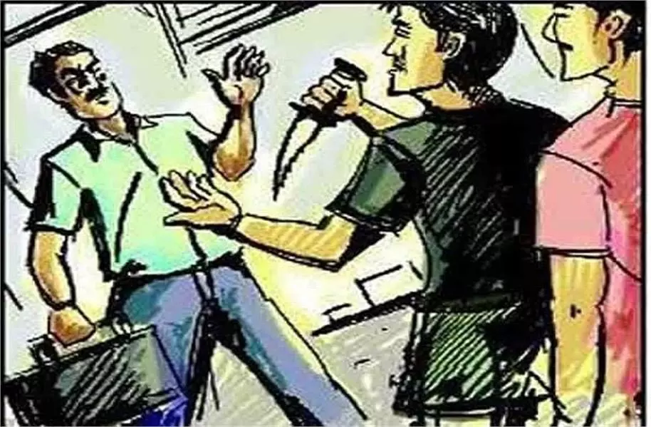 Punjab: बेखौफ लुटेरों ने मचाया आतंक, धारदार हथियारों के दम पर वारदात को दिया अंजाम Punjab: बेखौफ लुटेरों ने मचाया आतंक, धारदार हथियारों के दम पर वारदात को दिया अंजाम
