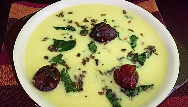 Gujarati Kadhi: यह व्यंजन बहुत स्वादिष्ट है Gujarati Kadhi: यह व्यंजन बहुत स्वादिष्ट है